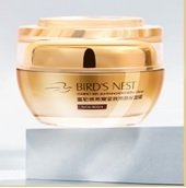 Увлажняющий крем с экстрактом ласточкиного гнезда Bird`s nest NOURISH